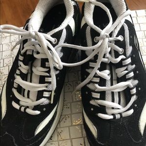 Skechers shape ups euc 7.5
